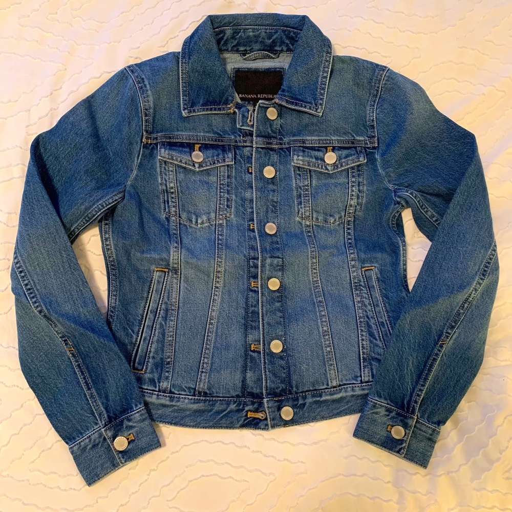NWT BANANA REPUBLIC JEAN JACKET
